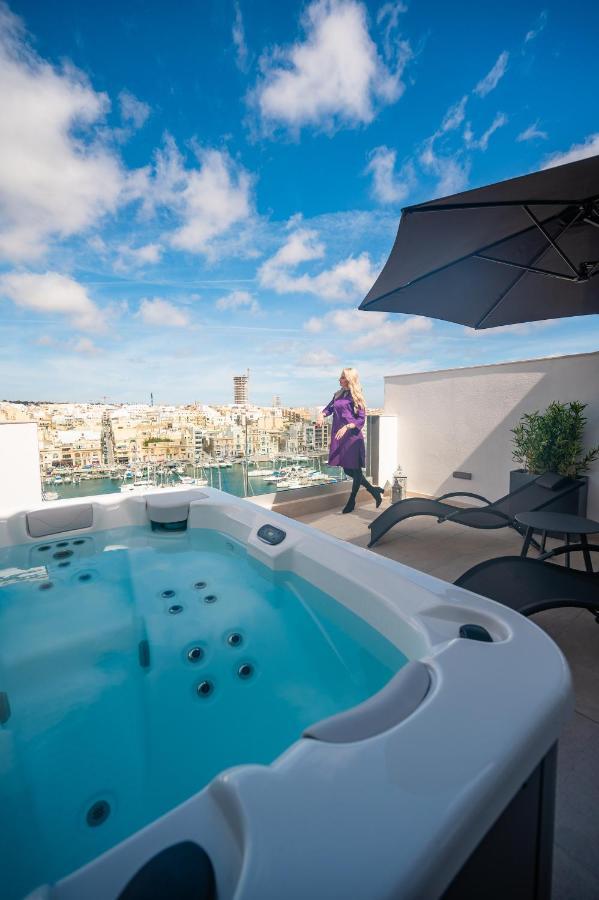 The Address Seafront Suites With Hot Tub Pietà Zewnętrze zdjęcie