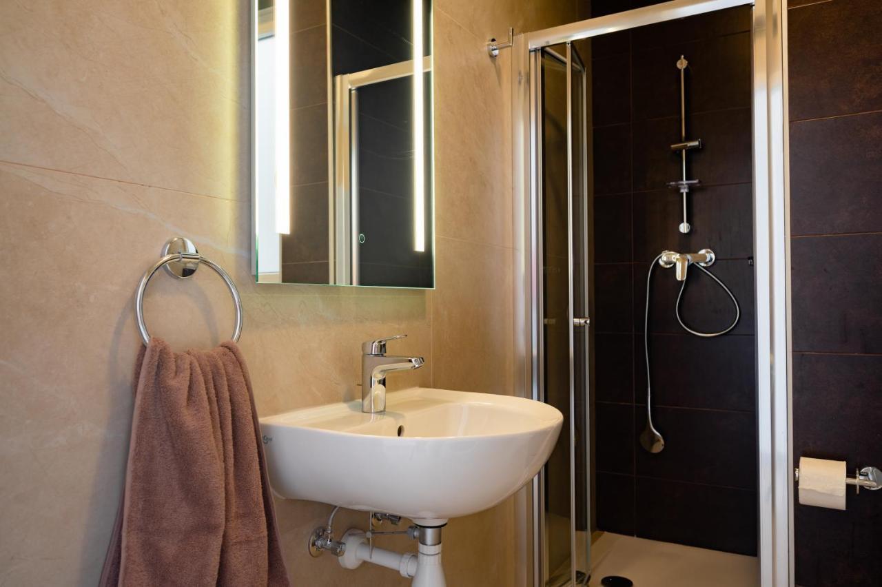 The Address Seafront Suites With Hot Tub Pietà Zewnętrze zdjęcie