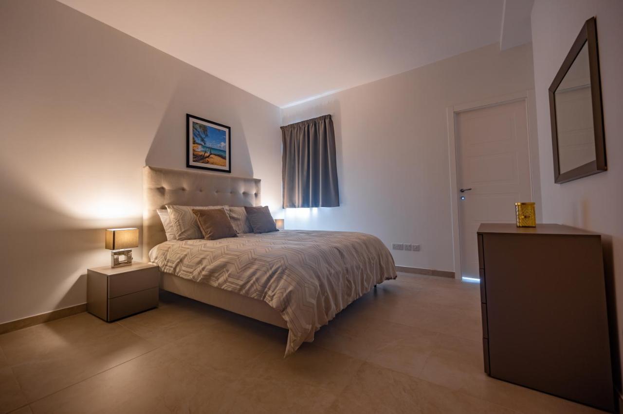 The Address Seafront Suites With Hot Tub Pietà Zewnętrze zdjęcie
